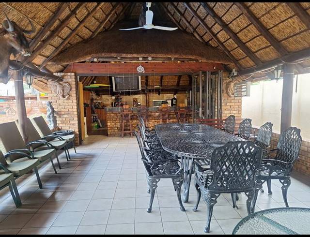 4 BEDROOM HOUSE FOR SALE IN PRETORIA GARDENS